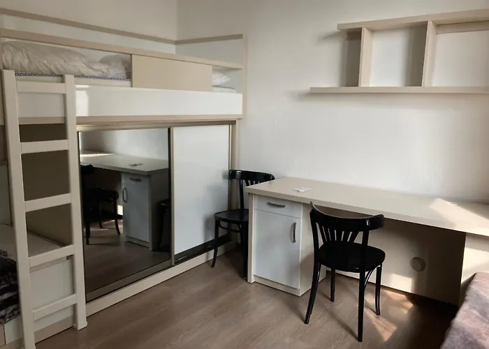 Kitchen Hostel *