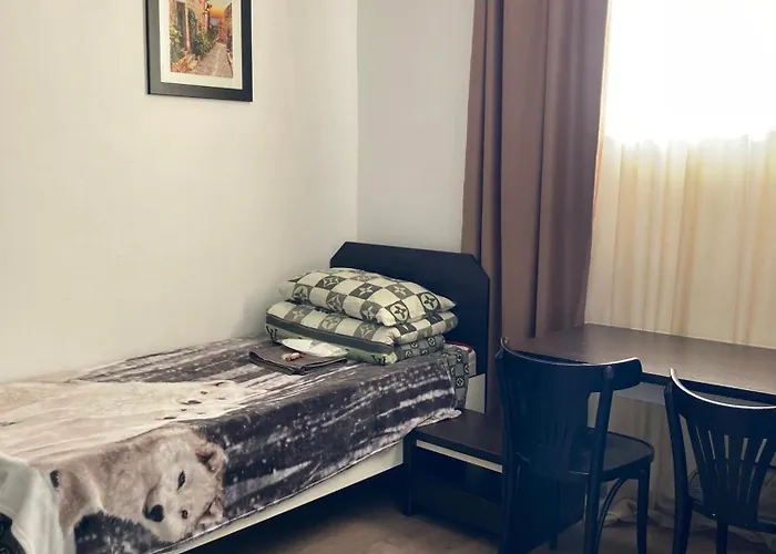 Kitchen Hostel *